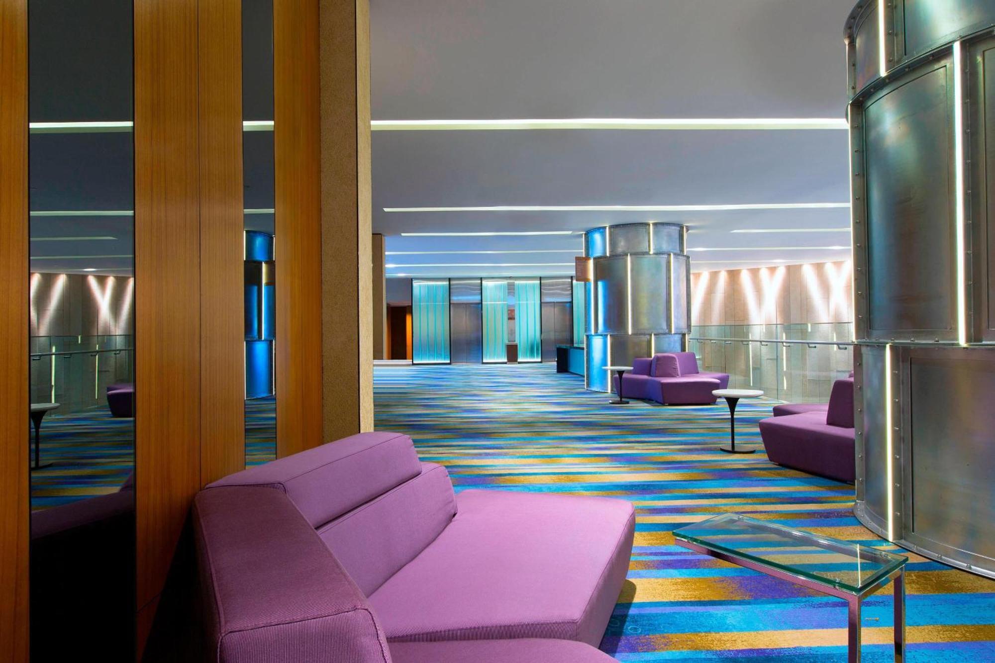 Готель Aloft Kuala Lumpur Sentral Екстер'єр фото