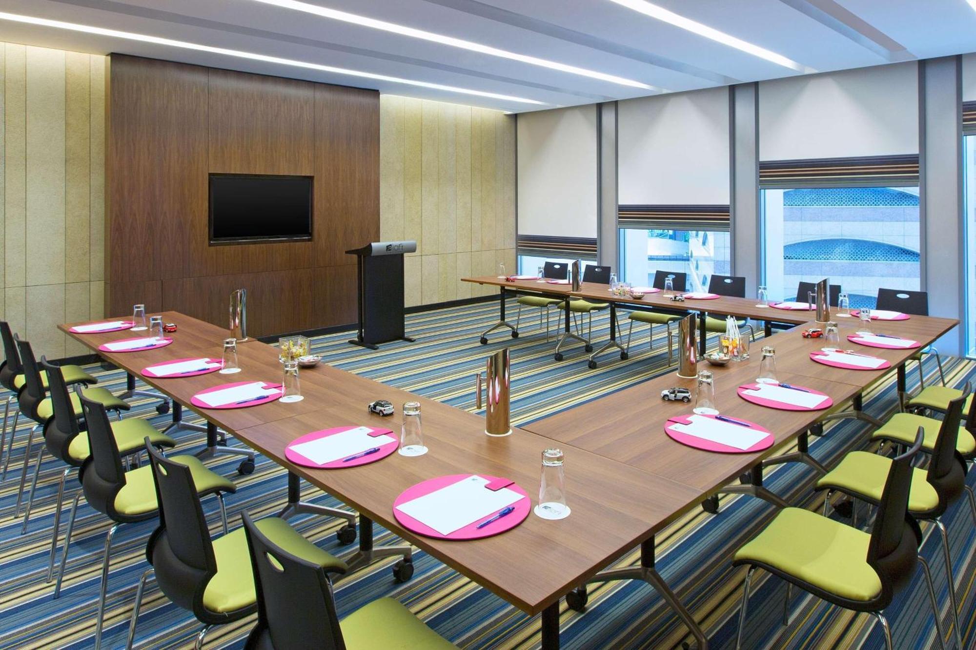Готель Aloft Kuala Lumpur Sentral Екстер'єр фото