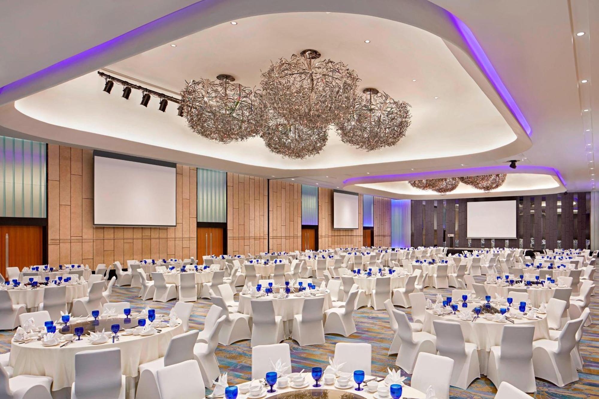 Готель Aloft Kuala Lumpur Sentral Екстер'єр фото